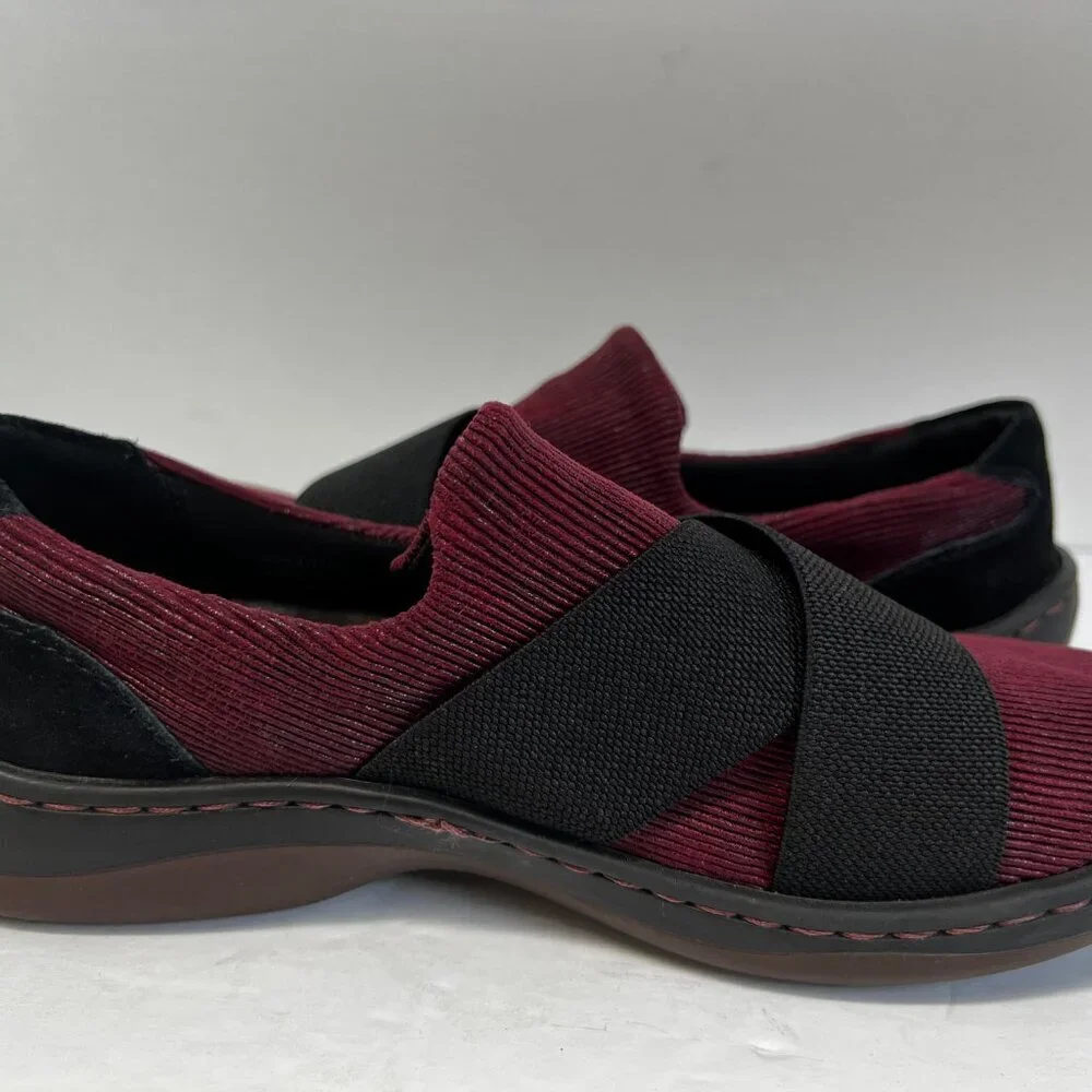 Born Womens 8‎ Banshee Slip On Casual Comfort Shoes Burgundy & Black Stretch